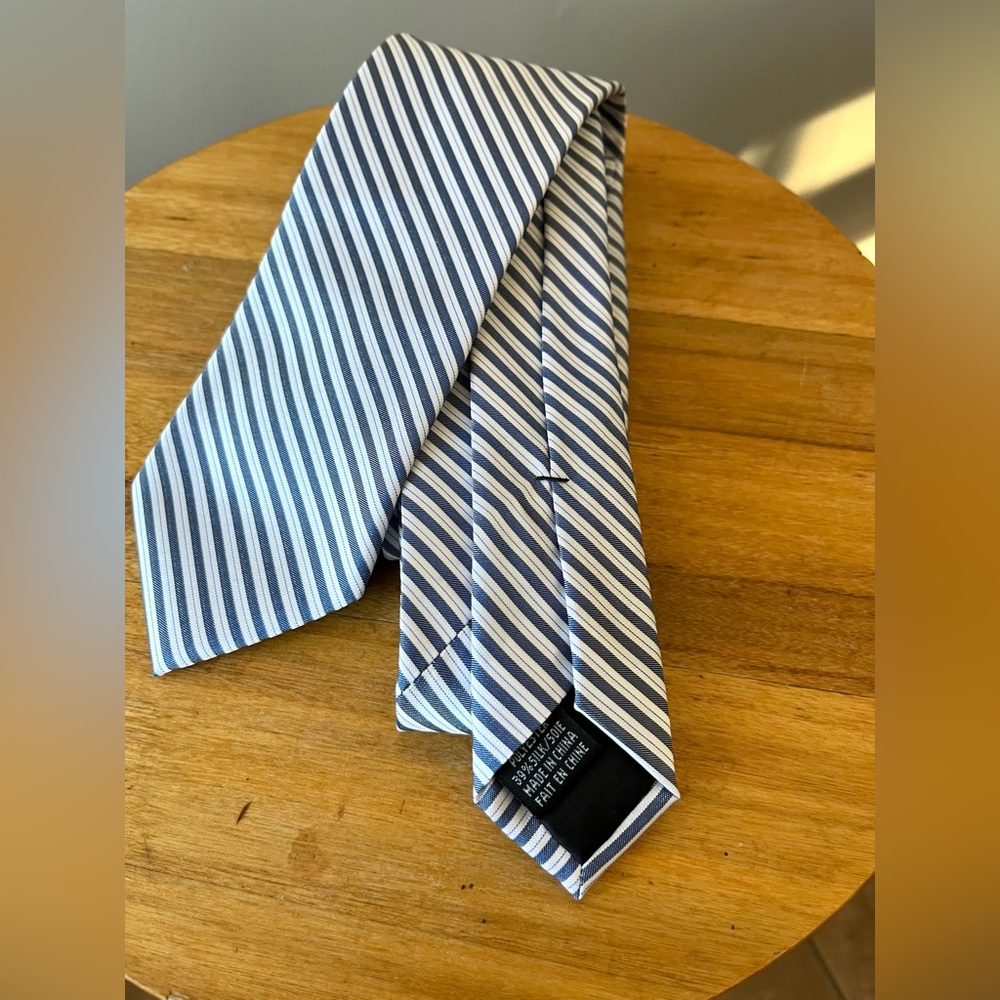 NWOT Calvin Klein Silk Blend Blue & White Striped Tie Graduation Formal Prom